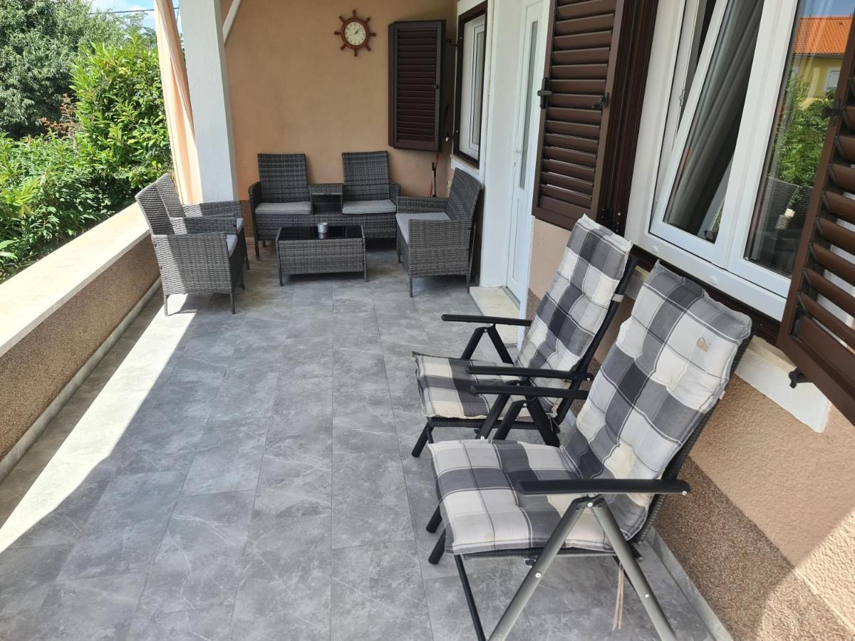 Smiljana Apartments Климно Экстерьер фото